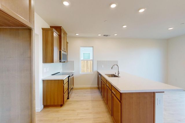 5601 Gambrel Way, Sacramento, CA 95835