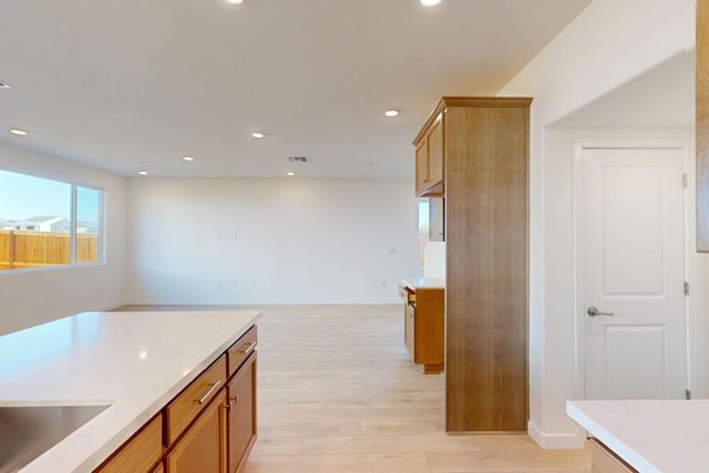 5601 Gambrel Way, Sacramento, CA 95835