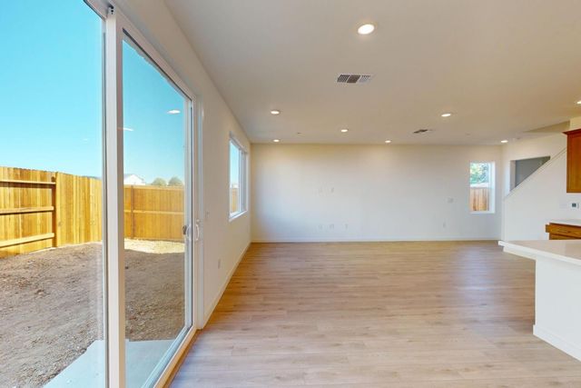 5601 Gambrel Way, Sacramento, CA 95835