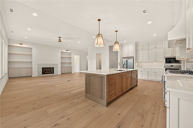 6709 SW Heartbeat Street, Bentonville, AR 72713