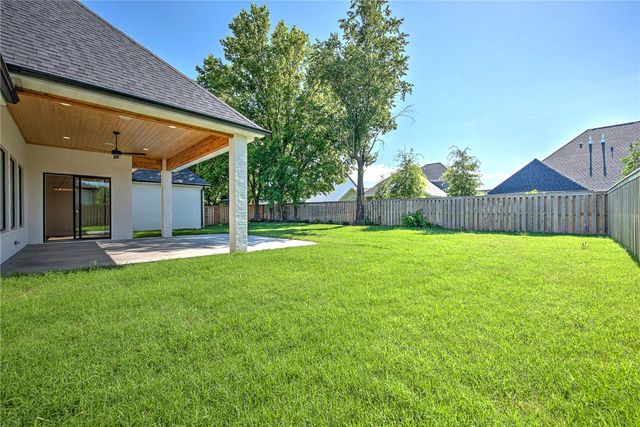 6709 SW Heartbeat Street, Bentonville, AR 72713