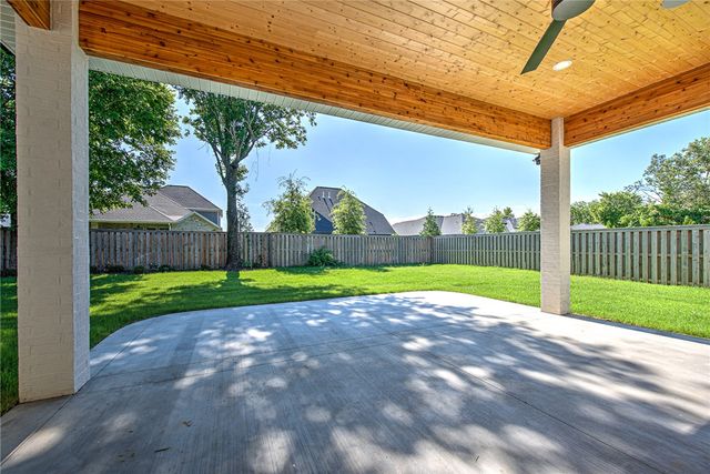 6709 SW Heartbeat Street, Bentonville, AR 72713