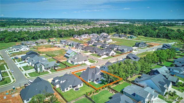 6709 SW Heartbeat Street, Bentonville, AR 72713