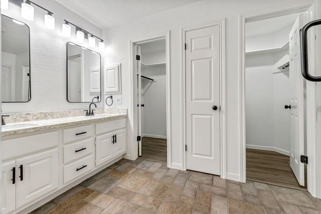 1502 Mabry Mill Road, Houston, TX 77062