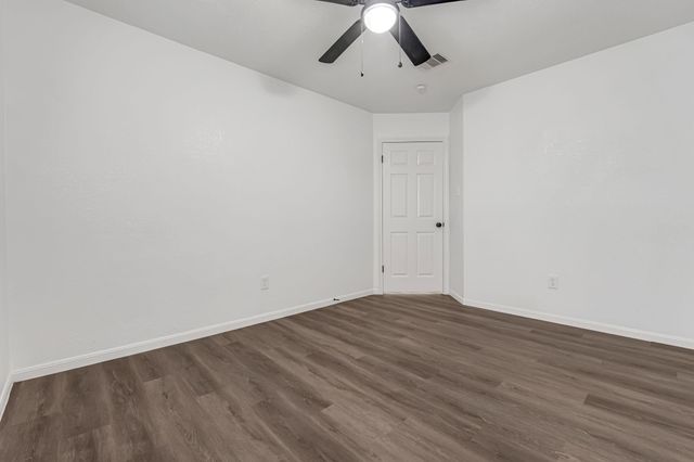 1502 Mabry Mill Road, Houston, TX 77062