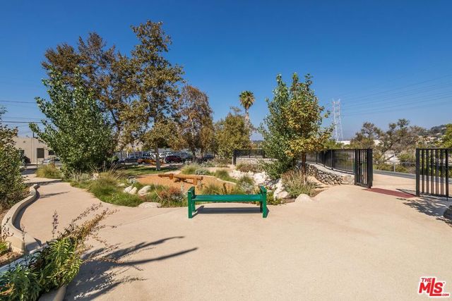 2660 Newell Street, Los Angeles, CA 90039