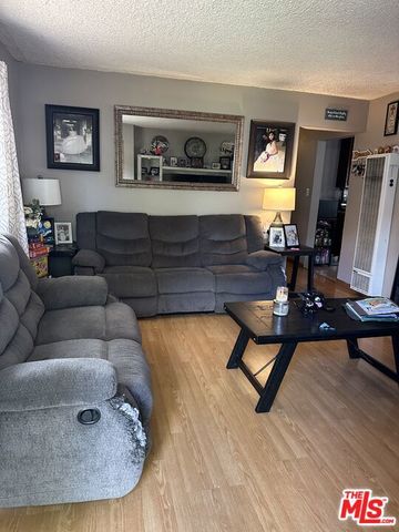 2660 Newell Street, Los Angeles, CA 90039