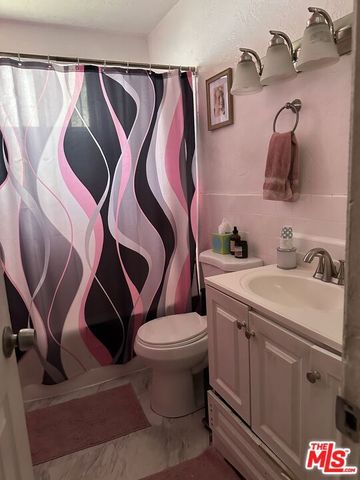 2660 Newell Street, Los Angeles, CA 90039