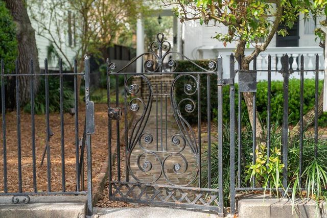 180 Broad Street Apt C, Charleston, SC 29401