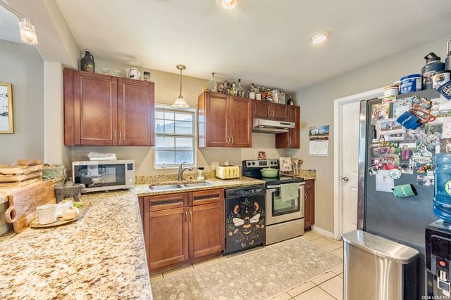 16611 BURR HILL ST, San Antonio, TX 78247