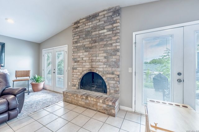 16611 BURR HILL ST, San Antonio, TX 78247