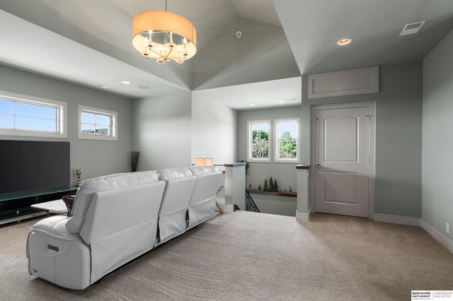 13401 N 240th Street, Valley, NE 68064