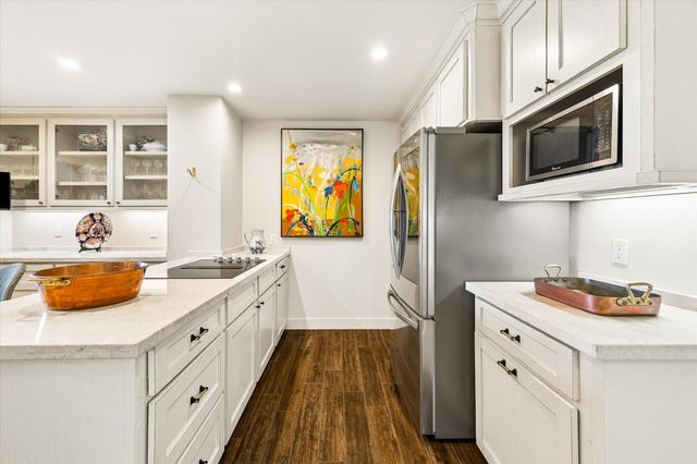 2929 Buffalo Speedway A203, Houston, TX 77098