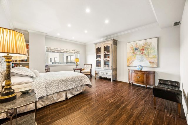 2929 Buffalo Speedway A203, Houston, TX 77098