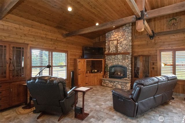 3634 Deer Park Road, Port Angeles, WA 98362