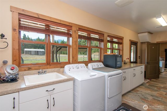 3634 Deer Park Road, Port Angeles, WA 98362