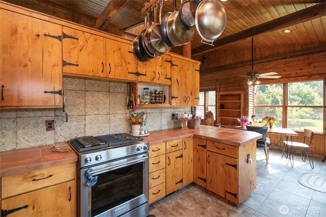 3634 Deer Park Road, Port Angeles, WA 98362