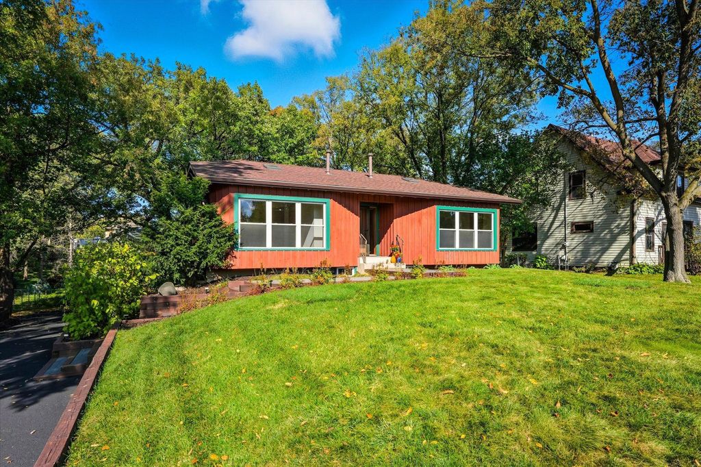8600 Medicine Lake Road, New Hope, MN 55427