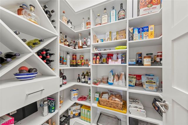 14785 Dockside LN, Naples, FL 34114