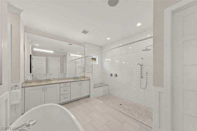 14785 Dockside LN, Naples, FL 34114