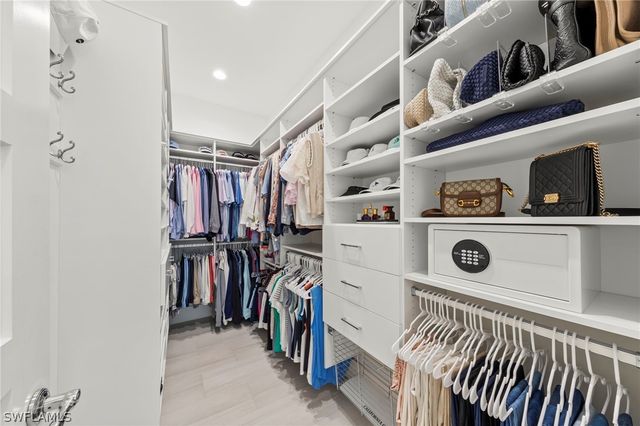 14785 Dockside LN, Naples, FL 34114