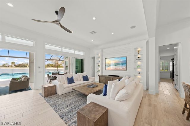 14785 Dockside LN, Naples, FL 34114