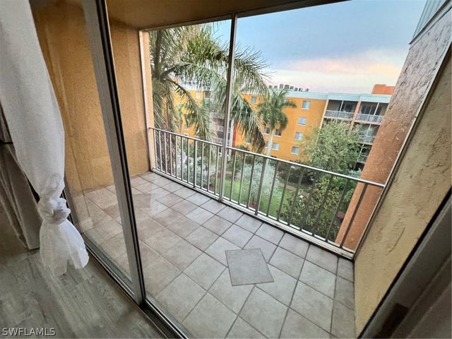 2366 E Mall DR 514, Fort Myers, FL 33901