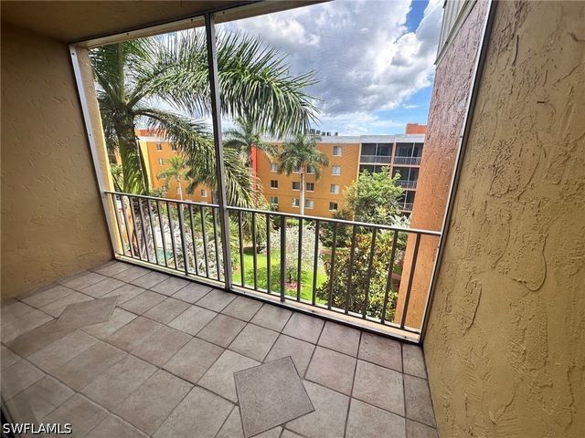 2366 E Mall DR 514, Fort Myers, FL 33901