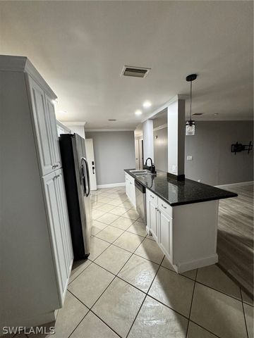 2366 E Mall DR 514, Fort Myers, FL 33901