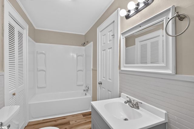 19 N Washington Avenue, Greenville, SC 29611