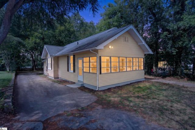 19 N Washington Avenue, Greenville, SC 29611