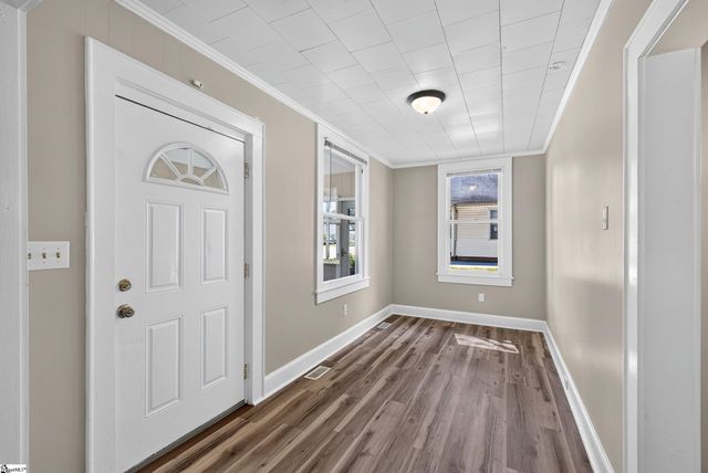 19 N Washington Avenue, Greenville, SC 29611