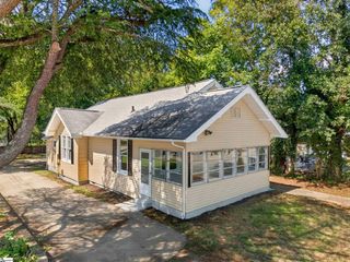 19 N Washington Avenue, Greenville, SC 29611
