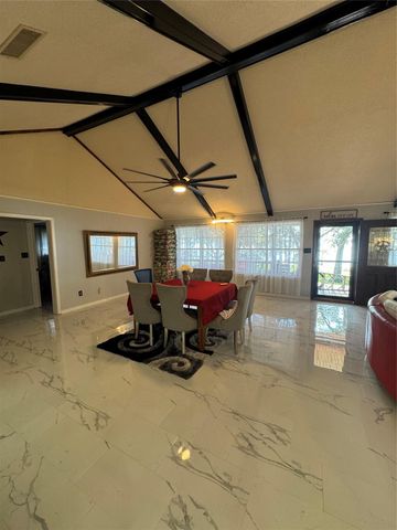 323 Mallard Point, Livingston, TX 77351