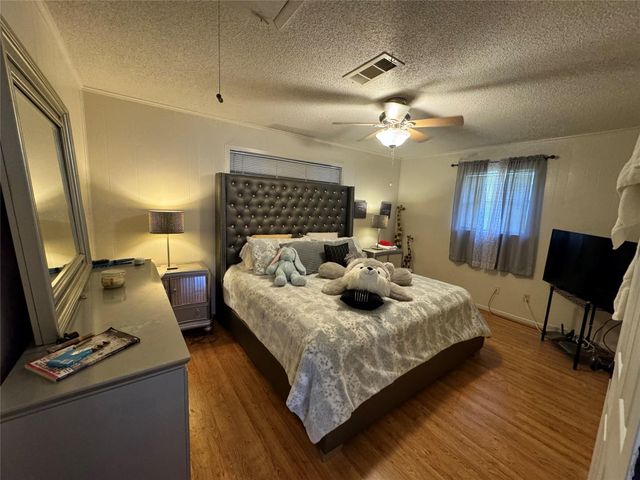 323 Mallard Point, Livingston, TX 77351