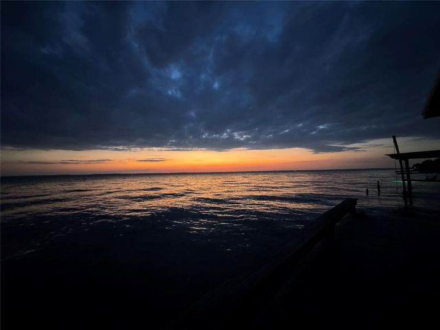 323 Mallard Point, Livingston, TX 77351