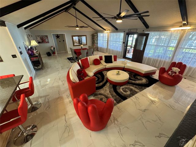 323 Mallard Point, Livingston, TX 77351