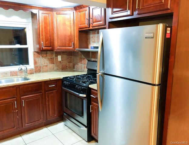122 Combs Avenue 2, Woodmere, NY 11598