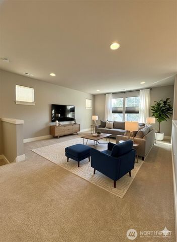 610 Field Place NE, Renton, WA 98059