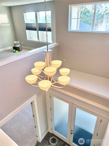 610 Field Place NE, Renton, WA 98059