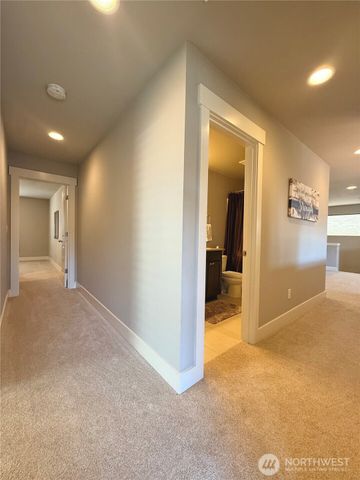 610 Field Place NE, Renton, WA 98059