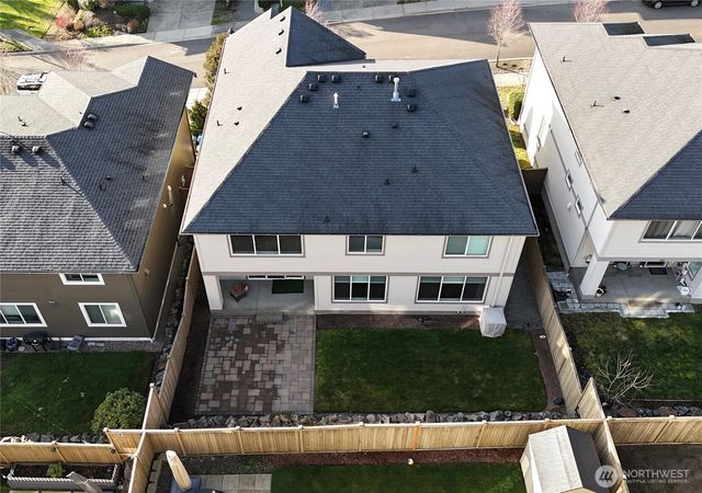 610 Field Place NE, Renton, WA 98059