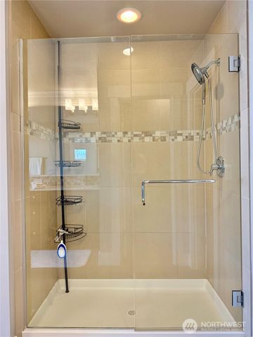 610 Field Place NE, Renton, WA 98059