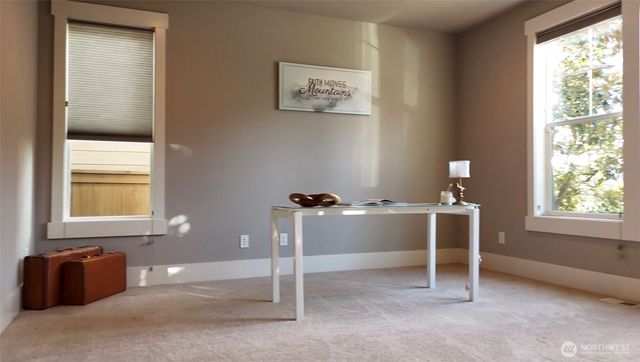 610 Field Place NE, Renton, WA 98059