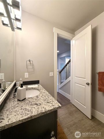 610 Field Place NE, Renton, WA 98059