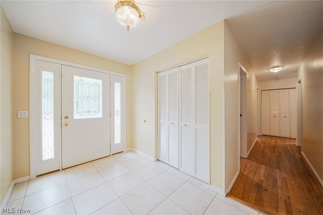 6531 Brighton Drive, North Olmsted, OH 44070