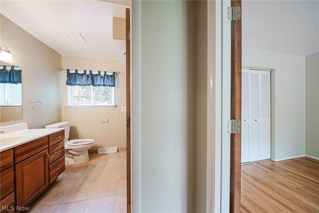 6531 Brighton Drive, North Olmsted, OH 44070