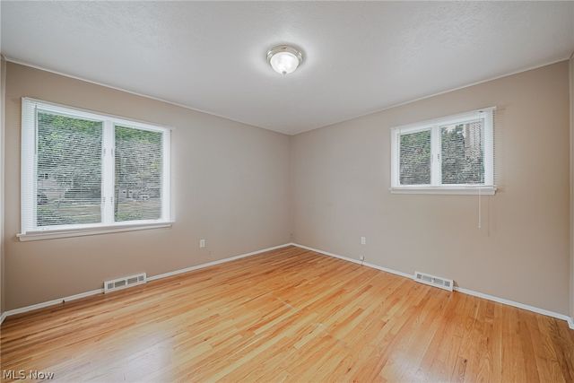 6531 Brighton Drive, North Olmsted, OH 44070