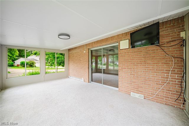 6531 Brighton Drive, North Olmsted, OH 44070
