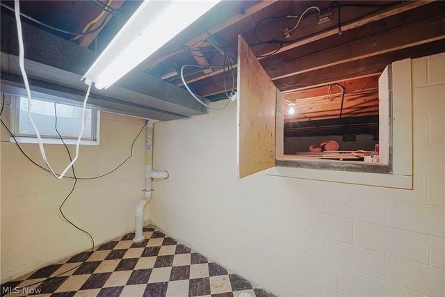 6531 Brighton Drive, North Olmsted, OH 44070